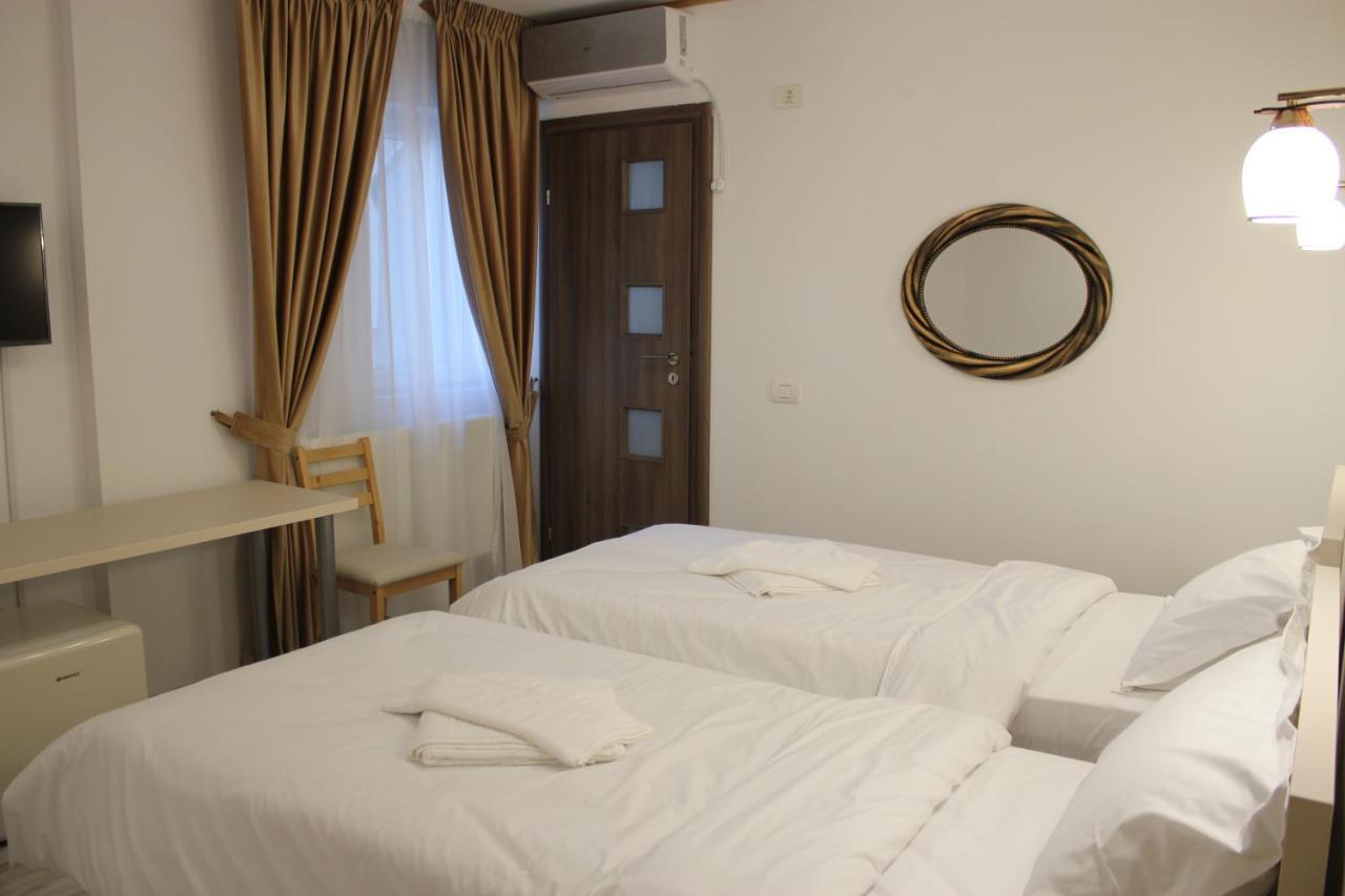 Hotel Marina Srl Bucureşti Eksteriør bilde