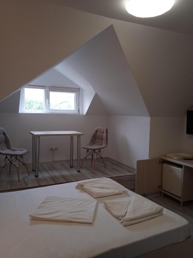 Hotel Marina Srl Bucureşti Eksteriør bilde
