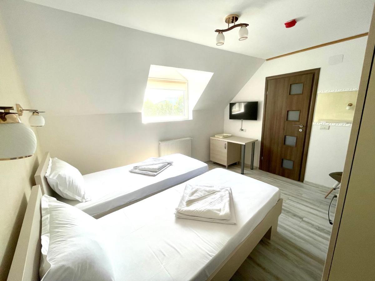 Hotel Marina Srl Bucureşti Eksteriør bilde