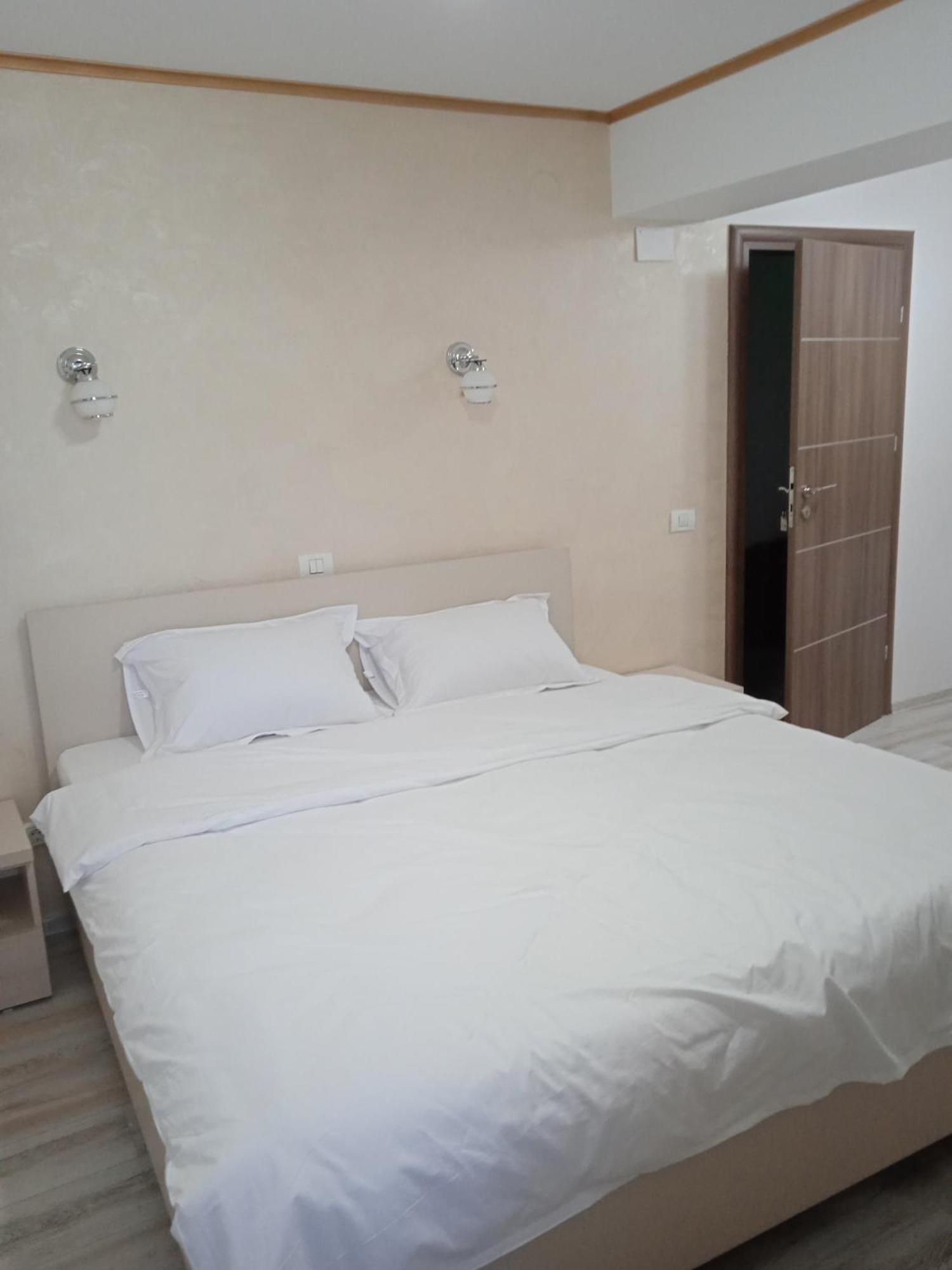 Hotel Marina Srl Bucureşti Eksteriør bilde