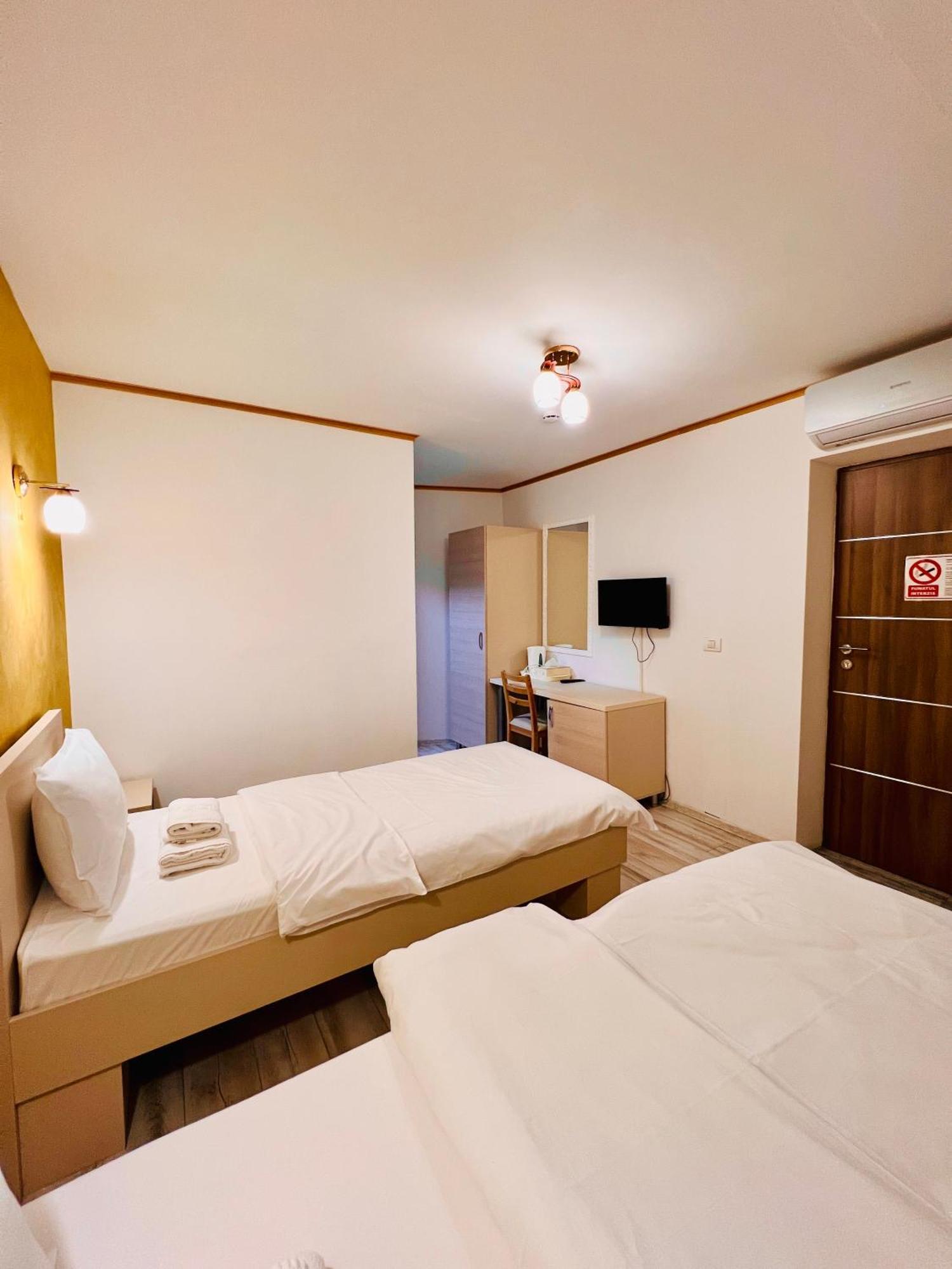 Hotel Marina Srl Bucureşti Eksteriør bilde