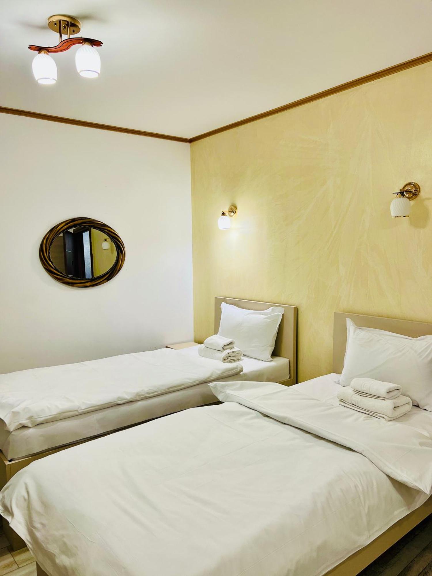 Hotel Marina Srl Bucureşti Eksteriør bilde
